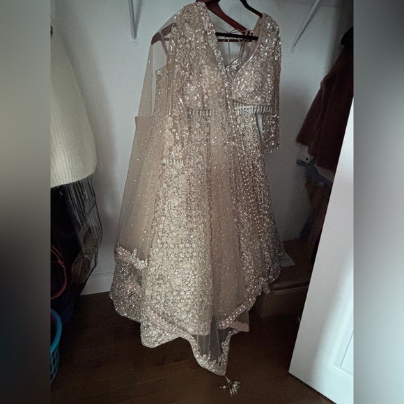 It’s indien lehegas for the party’s.
I wear one time. - Picture 10 of 13